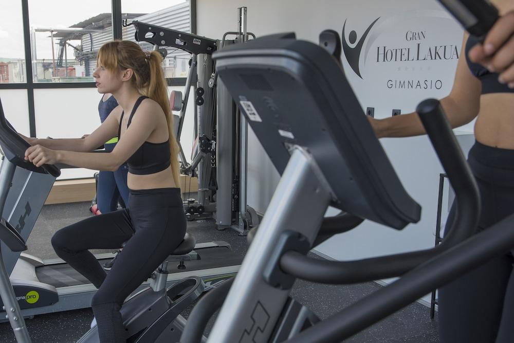 Gran Hotel Lakua ビトリア・ガステイス エクステリア 写真 Elliptical cross trainer