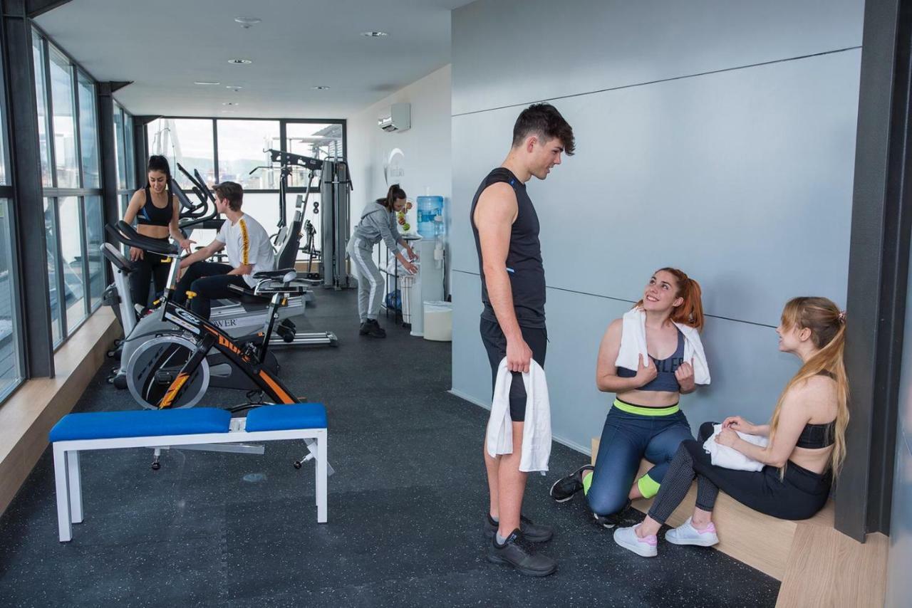 Gran Hotel Lakua ビトリア・ガステイス エクステリア 写真 The gym at the University of Novi Sad